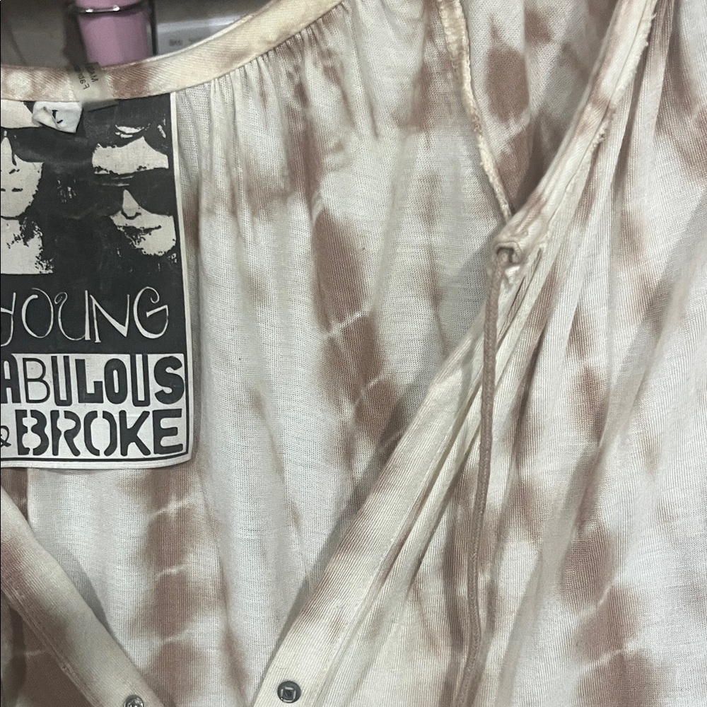 Young Fabulous & Broke Beige Tie-Dye Blouse - Picture 7 of 14